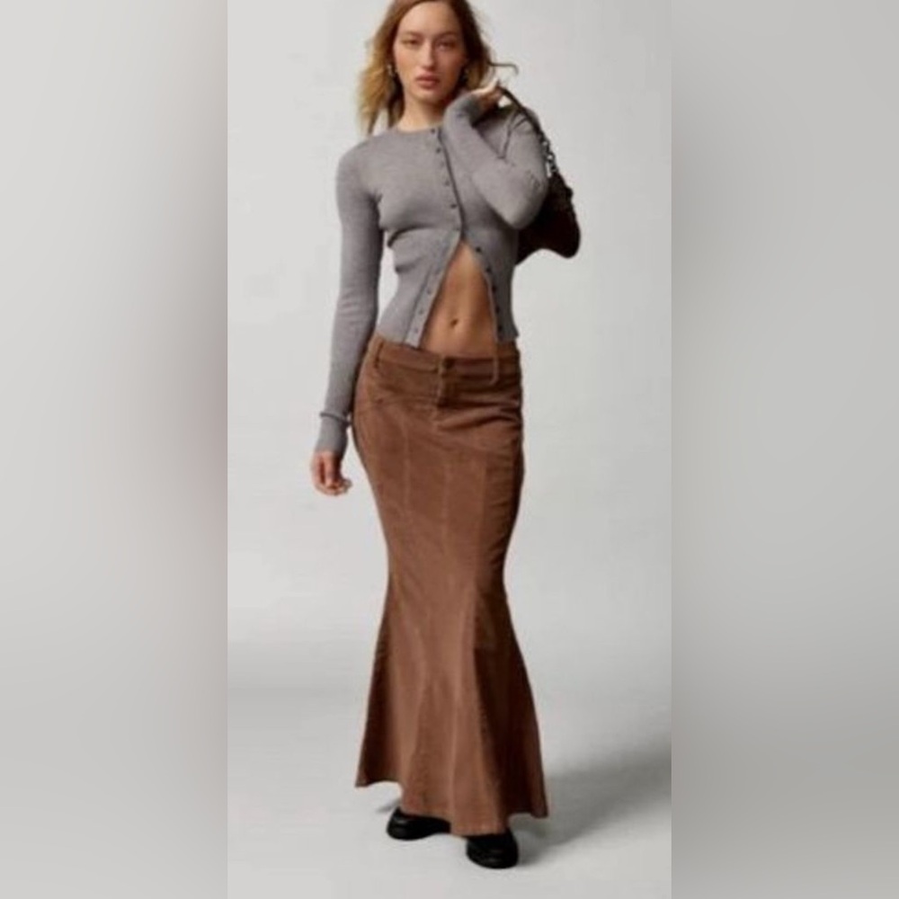 BDG | URBAN OUTFITTERS Kendall Fluted Corduroy Maxi Skirt Brown Size Large